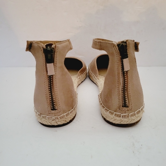 New Eileen Fisher Womens Lala Ankle Sandal 7,5 US Bronze Espadrille Flat Zip - Picture 5 of 7